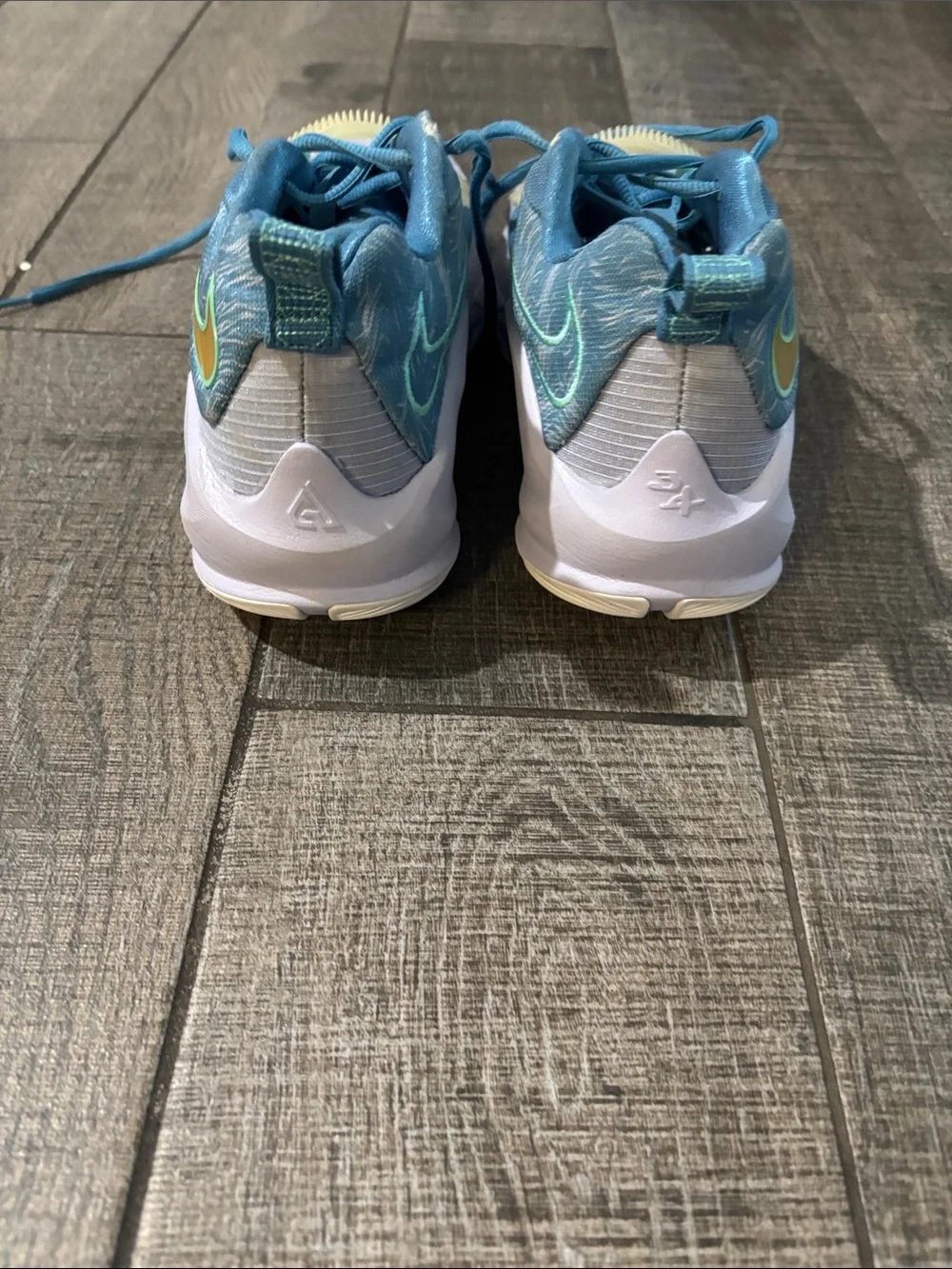 Giannis Freak 3 Basketball Shoes Men’s 9